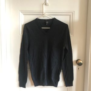 100% Merino Wool V-neck sweater